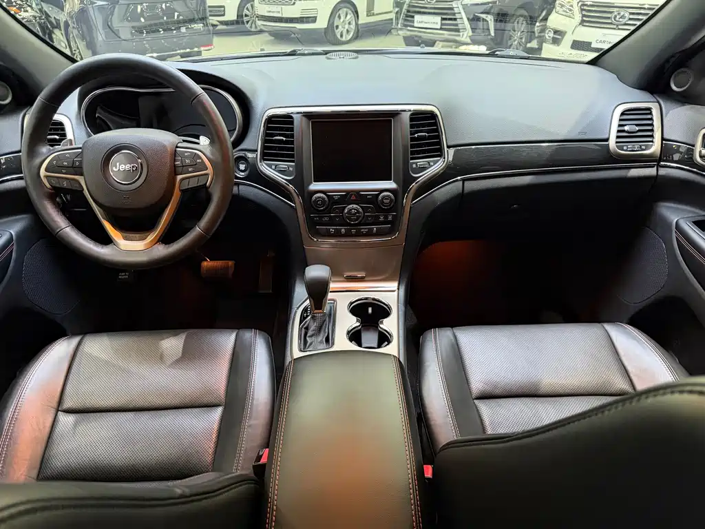 Jeep Grand Cherokee (Import) — миниатюра 11
