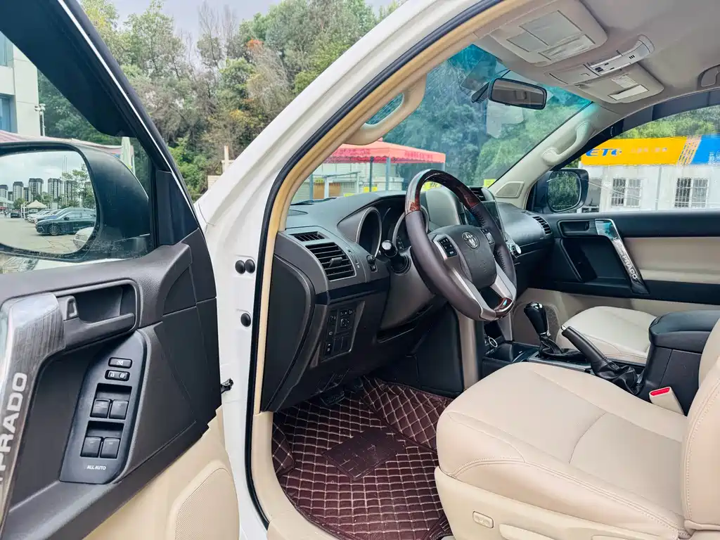 Toyota Land Cruiser Prado 2013 2.7L