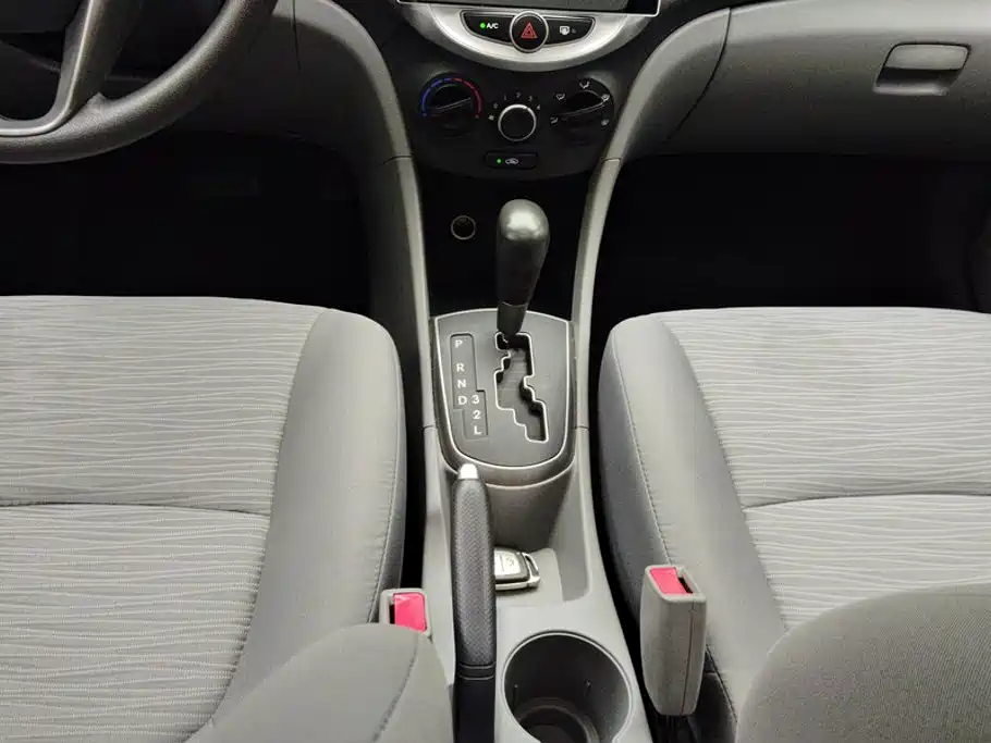 Hyundai Verna — миниатюра 16