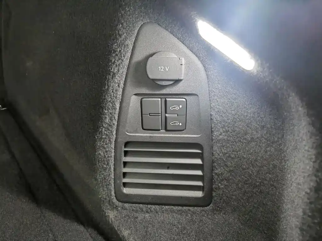 Volkswagen Touareg — миниатюра 18