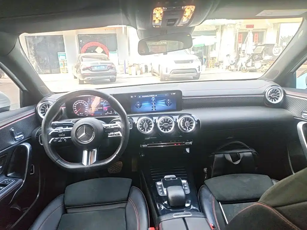 Mercedes-Benz A-Class — миниатюра 10