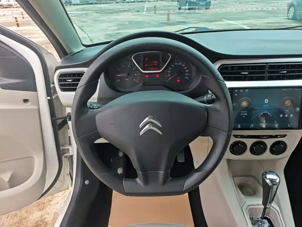 Citroen Elysee — миниатюра 11