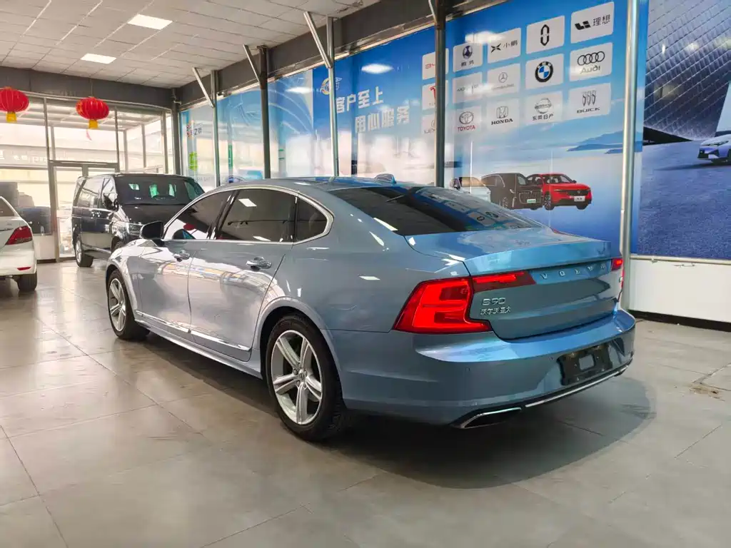 Volvo S90 — миниатюра 7