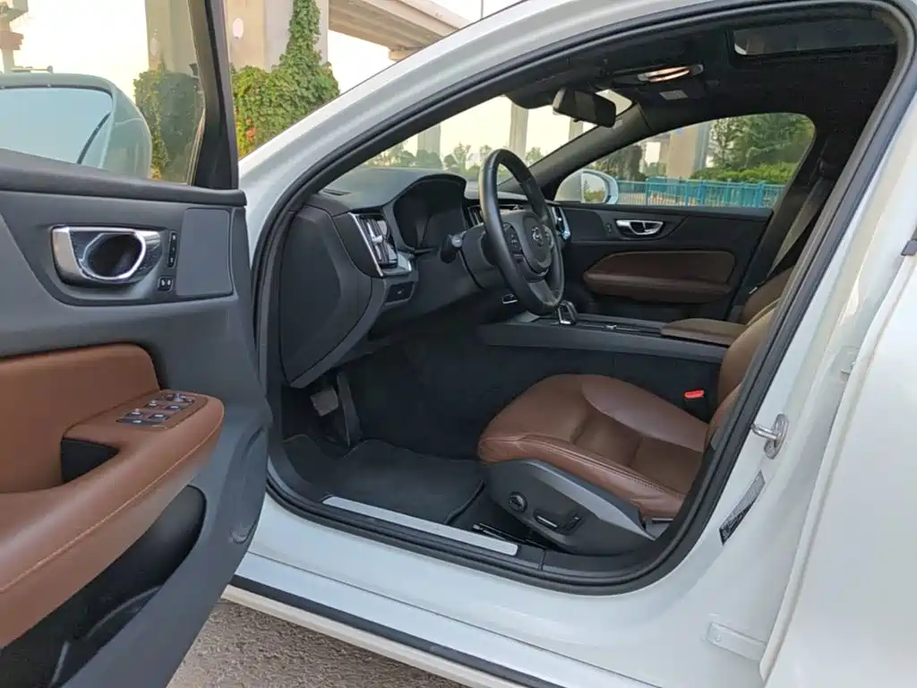 Volvo S60 — миниатюра 16
