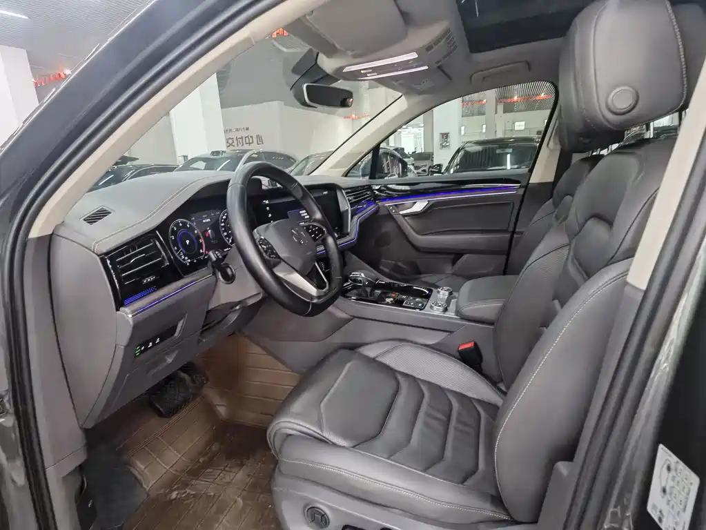 Volkswagen Touareg — миниатюра 9