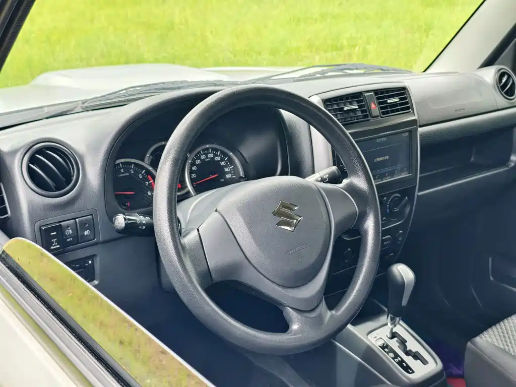 Suzuki Jimny — миниатюра 13
