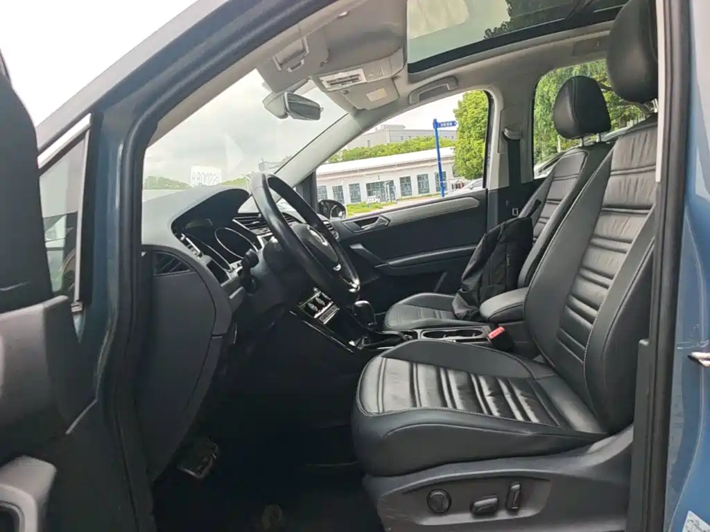 Volkswagen Touran — миниатюра 8