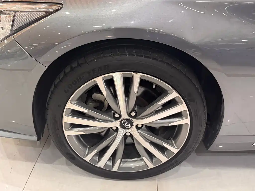 Infiniti Q50L — миниатюра 28