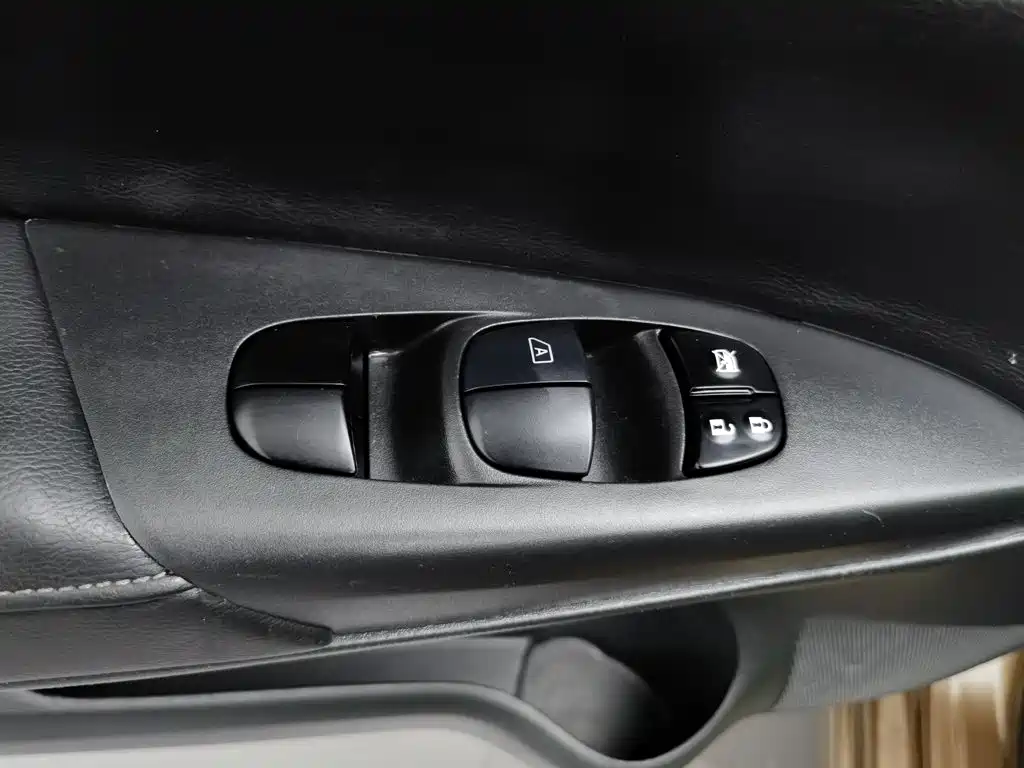 Nissan Sylphy — миниатюра 9