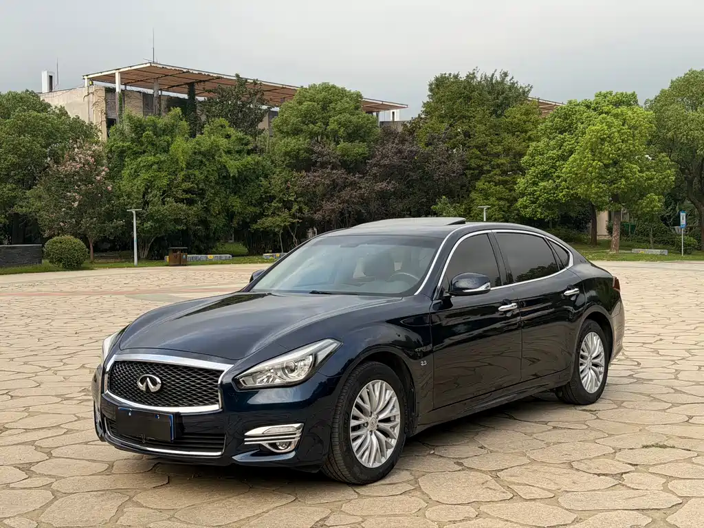 Infiniti Q70 — миниатюра 11