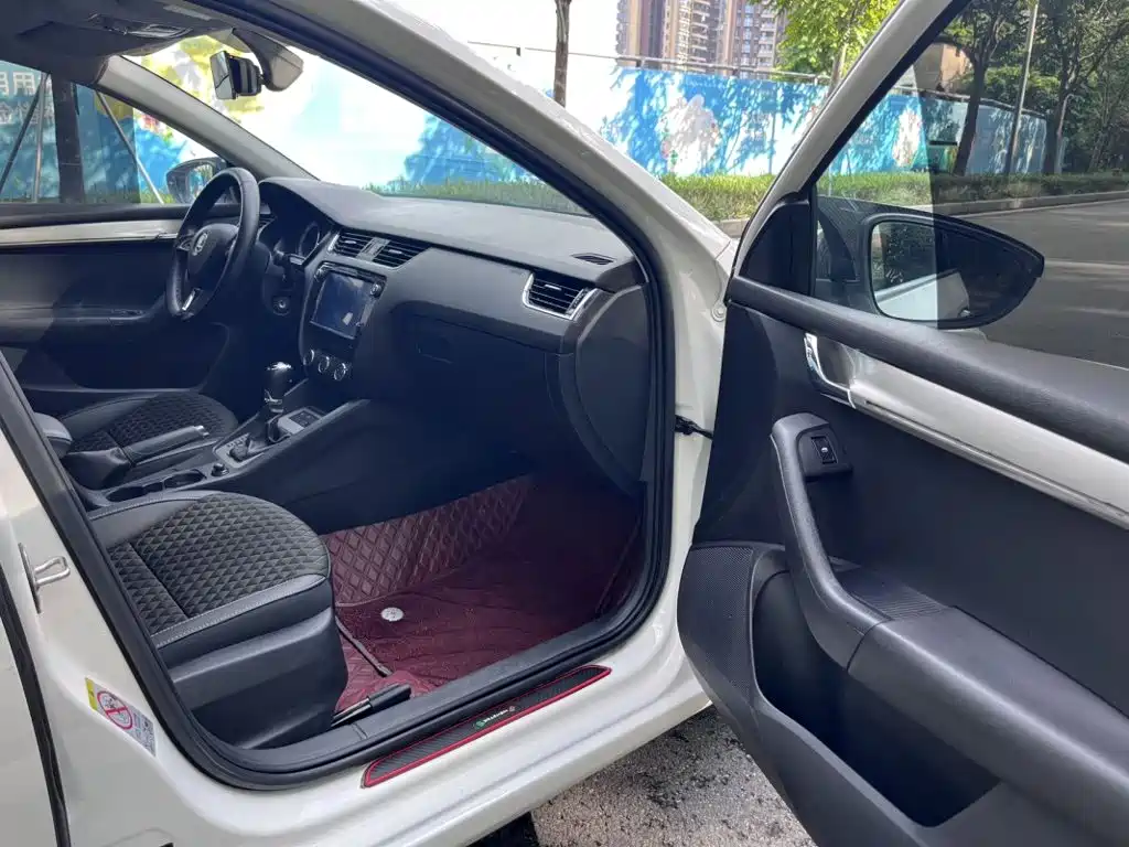 Skoda Octavia — миниатюра 6
