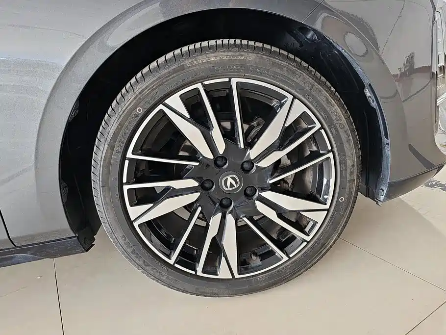 Changan Eado — миниатюра 6