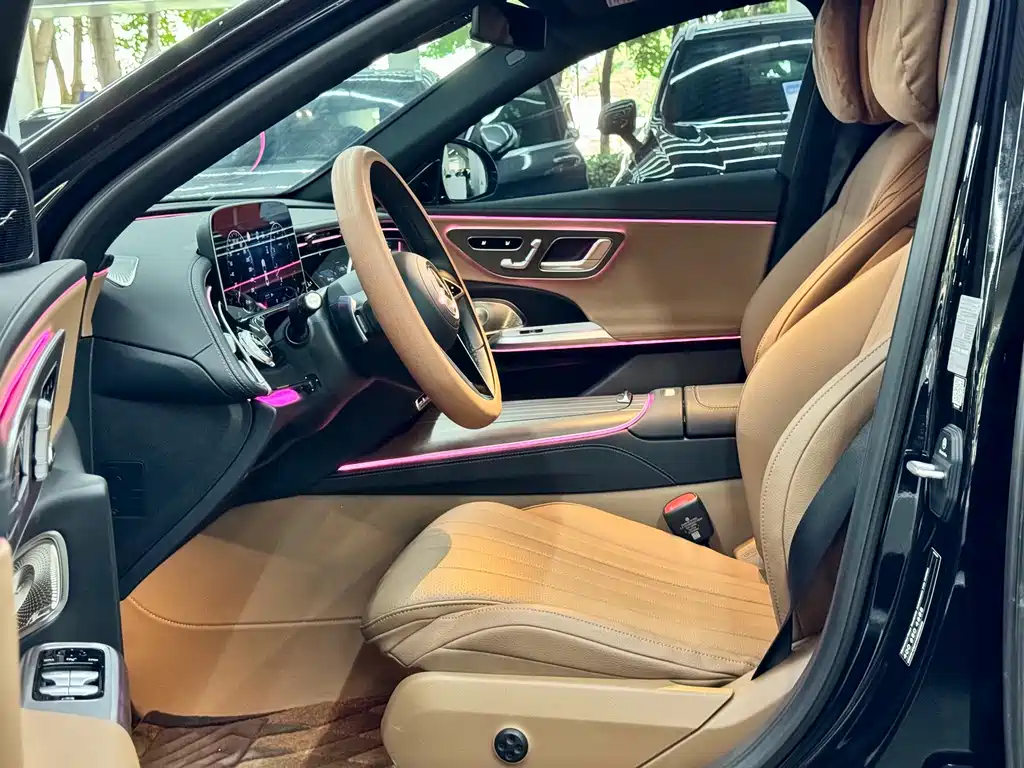 Mercedes-Benz E-Class — миниатюра 5