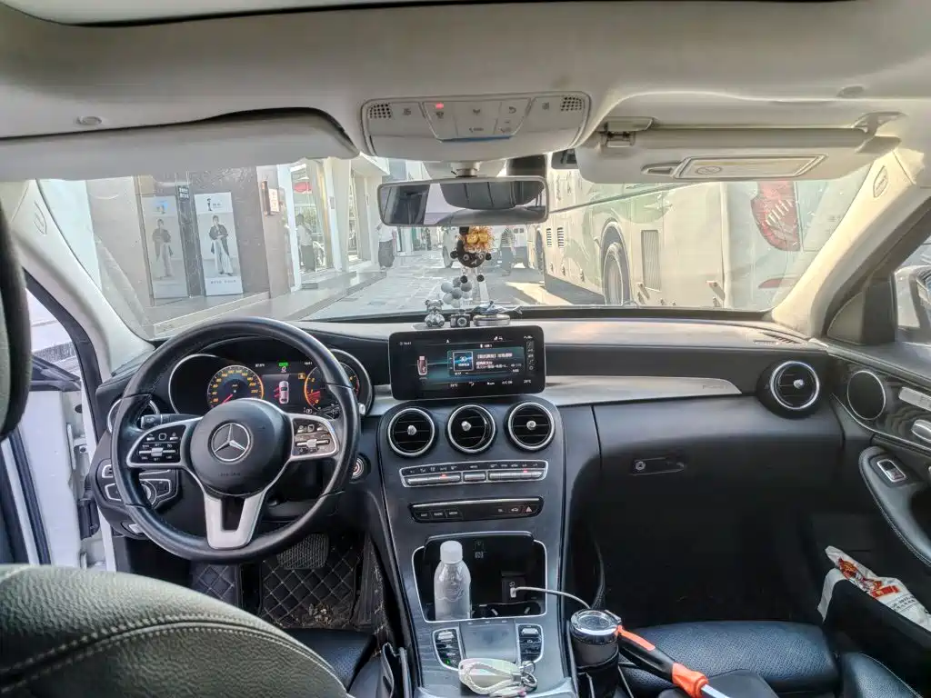 Mercedes-Benz C-Class — миниатюра 9