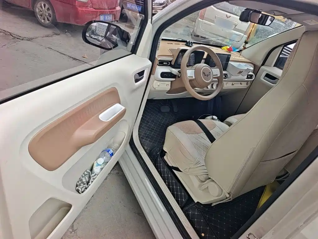 Wuling MINIEV — миниатюра 16