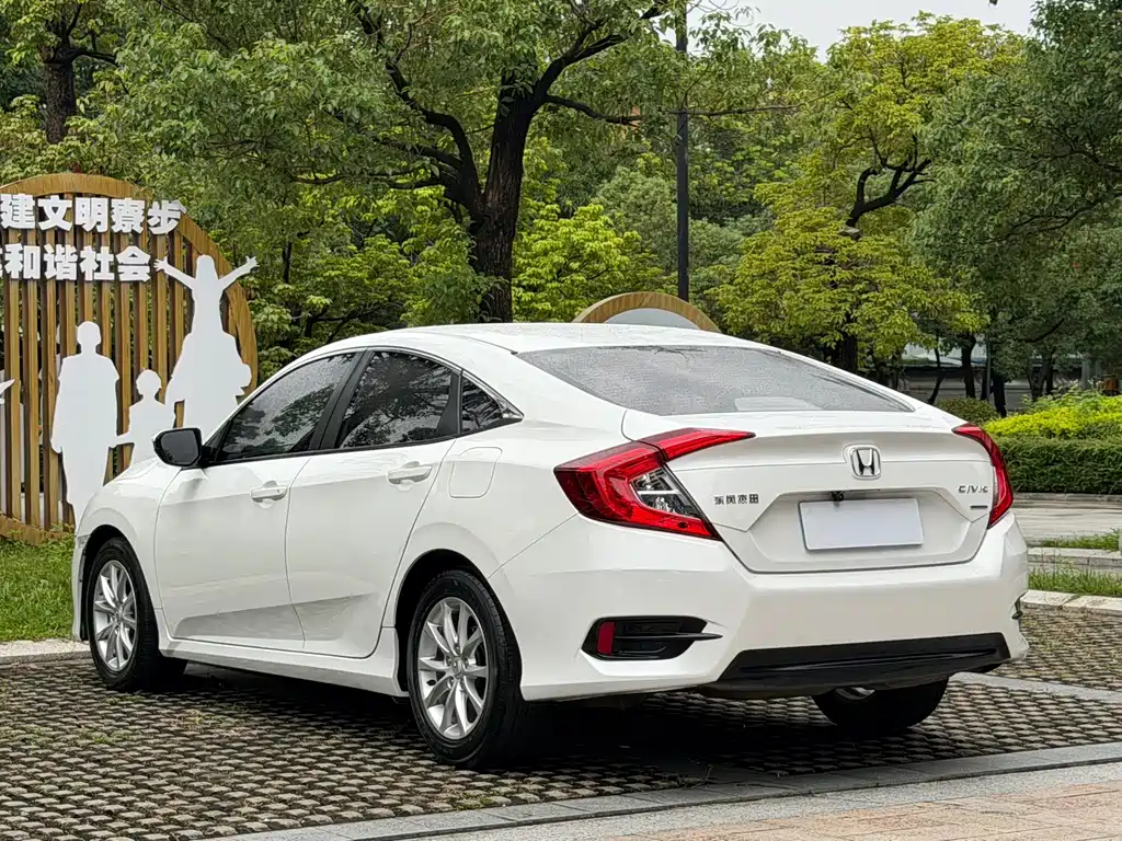 Honda Civic — миниатюра 17