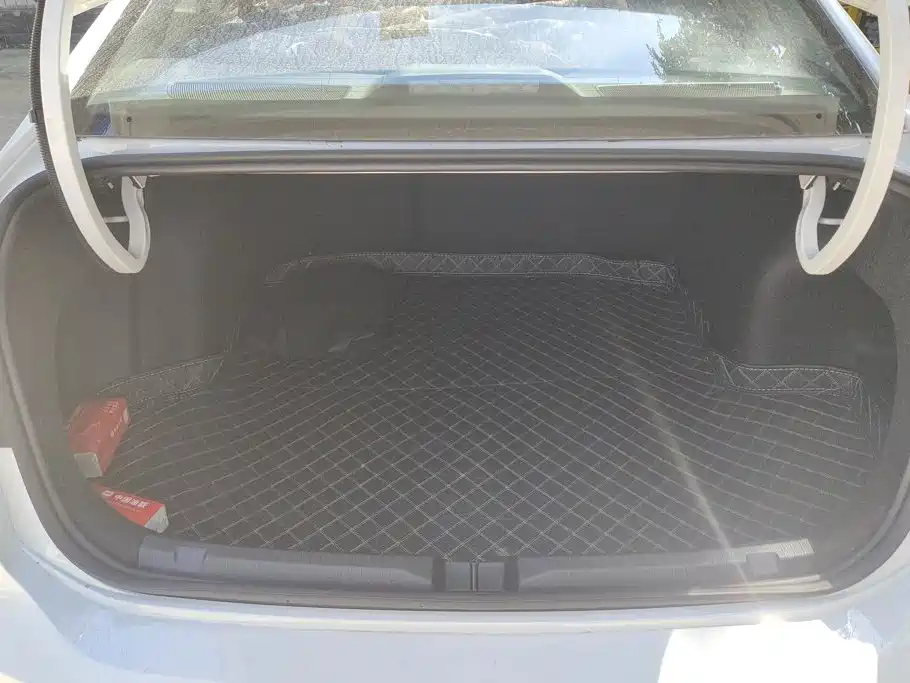 Volkswagen Lavida — миниатюра 4
