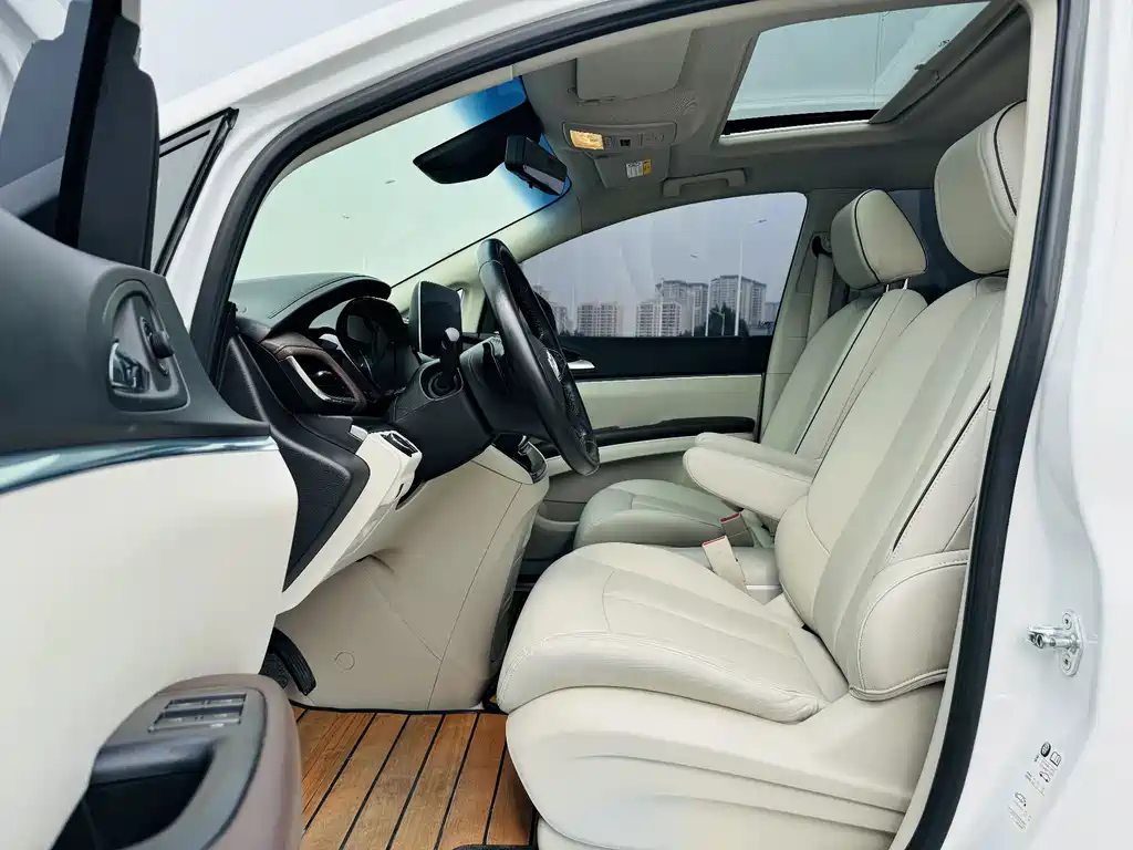 Buick GL8 — миниатюра 4