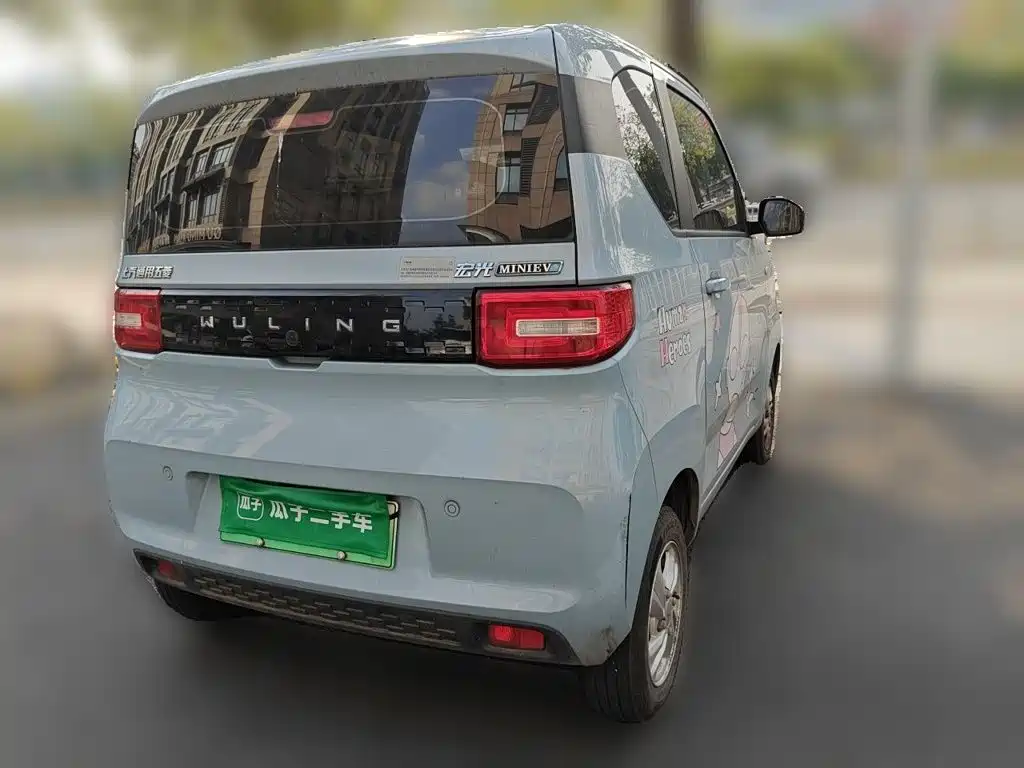 Wuling MINIEV — миниатюра 4