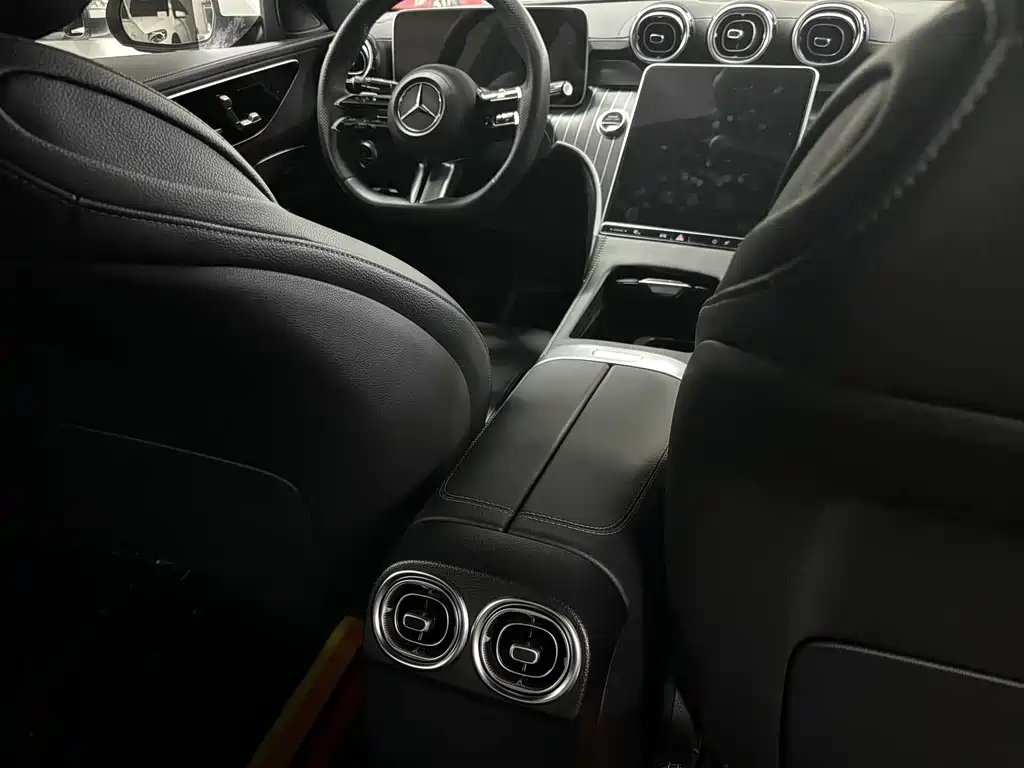 Mercedes-Benz C-Class — миниатюра 14