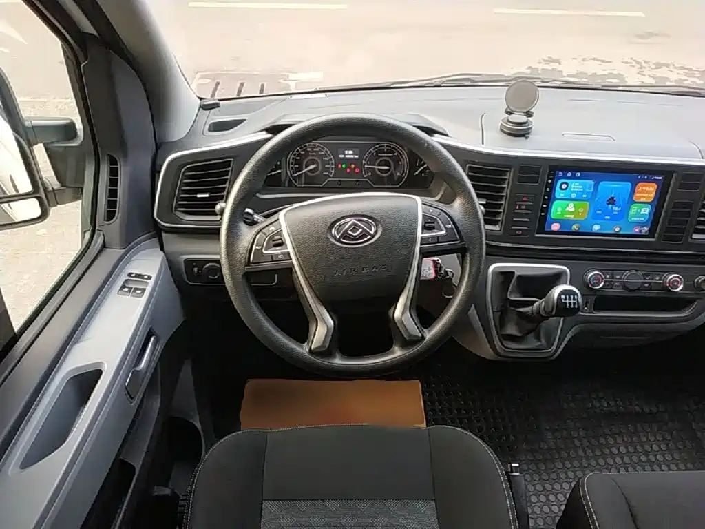 MAXUS V80 — миниатюра 11