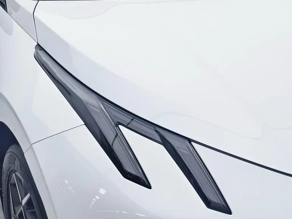 Lynk & Co Z20 — миниатюра 6
