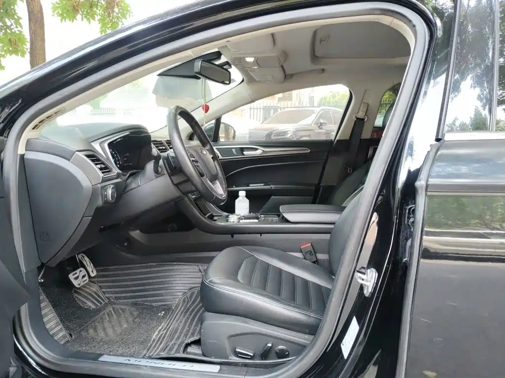 Ford Mondeo — миниатюра 16