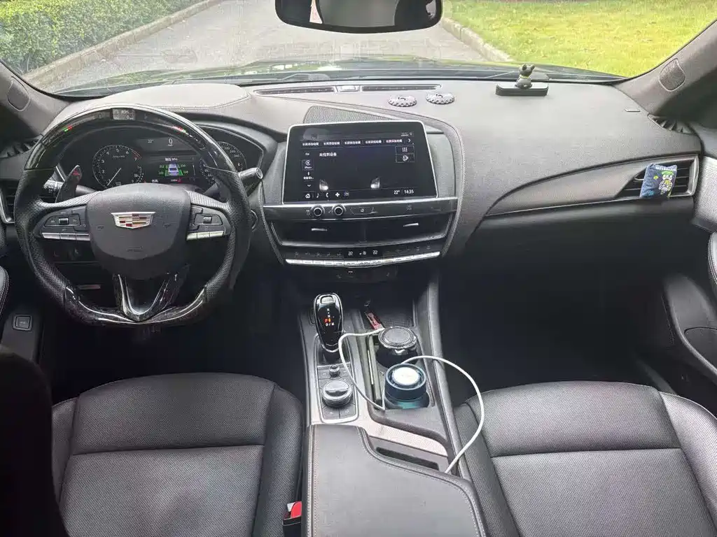 Cadillac CT5 — миниатюра 4