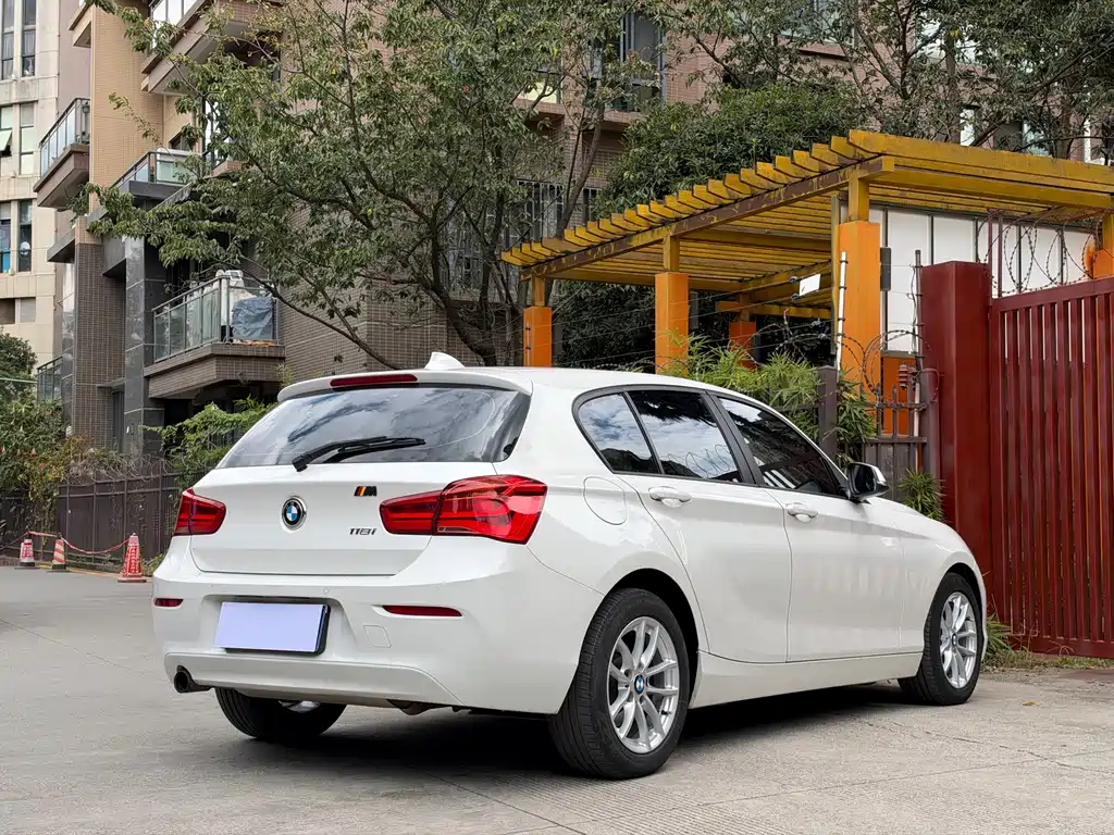 BMW 1 Series (Import) — миниатюра 14