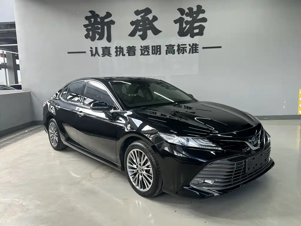 Toyota Camry — миниатюра 2