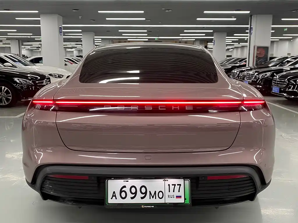 Porsche Taycan — миниатюра 14