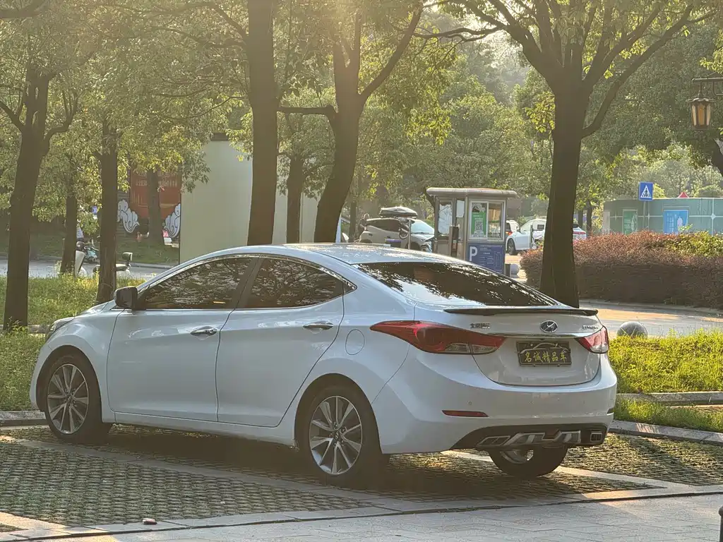Hyundai Elantra Langdong — миниатюра 14