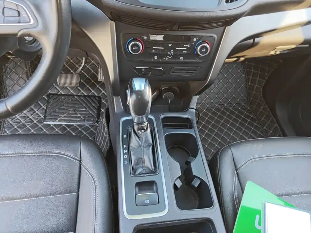 Ford Kuga — миниатюра 14