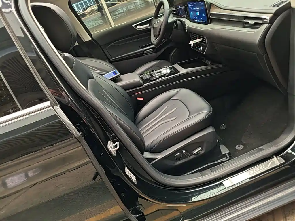 Ford Edge — миниатюра 25