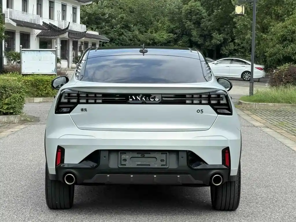 Lynk & Co 05 — миниатюра 18