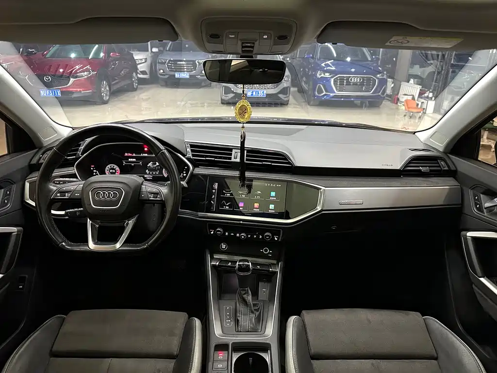 Audi Q3 — миниатюра 12