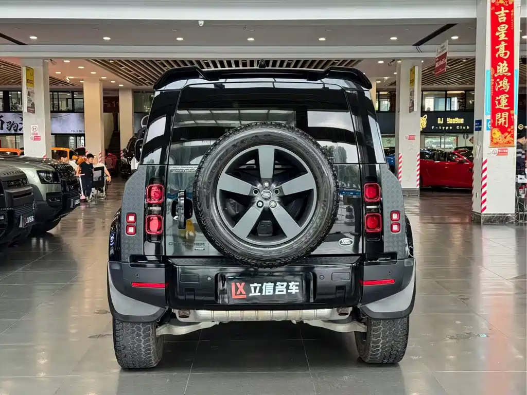 Land Rover Defender — миниатюра 14