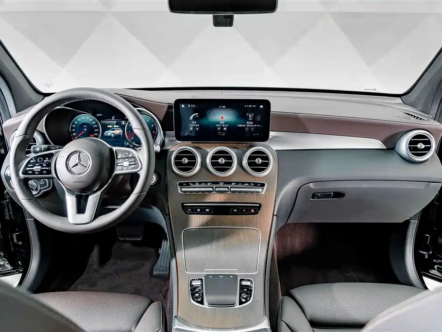 Mercedes-Benz GLC — миниатюра 10
