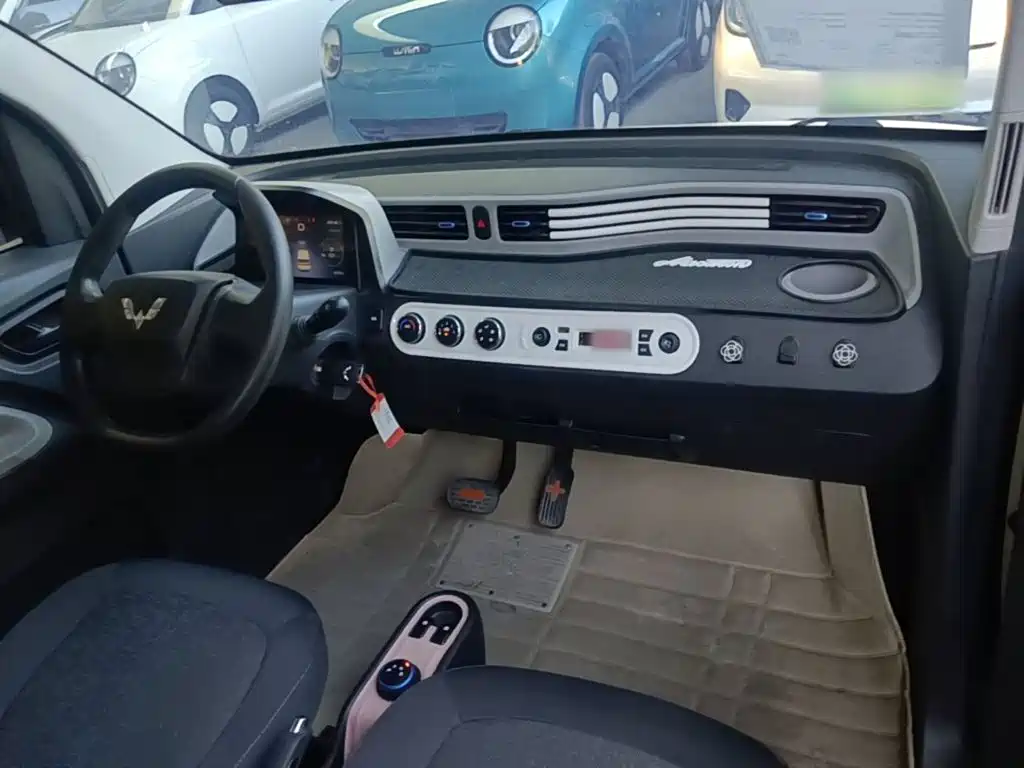 Wuling MINIEV — миниатюра 10