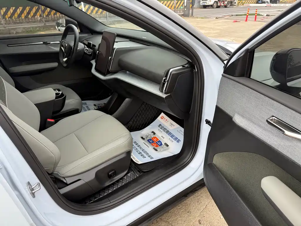 Volvo EX30 2025 Ultra