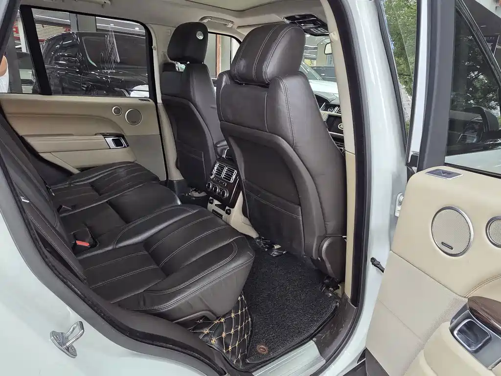 Land Rover Range Rover — миниатюра 7
