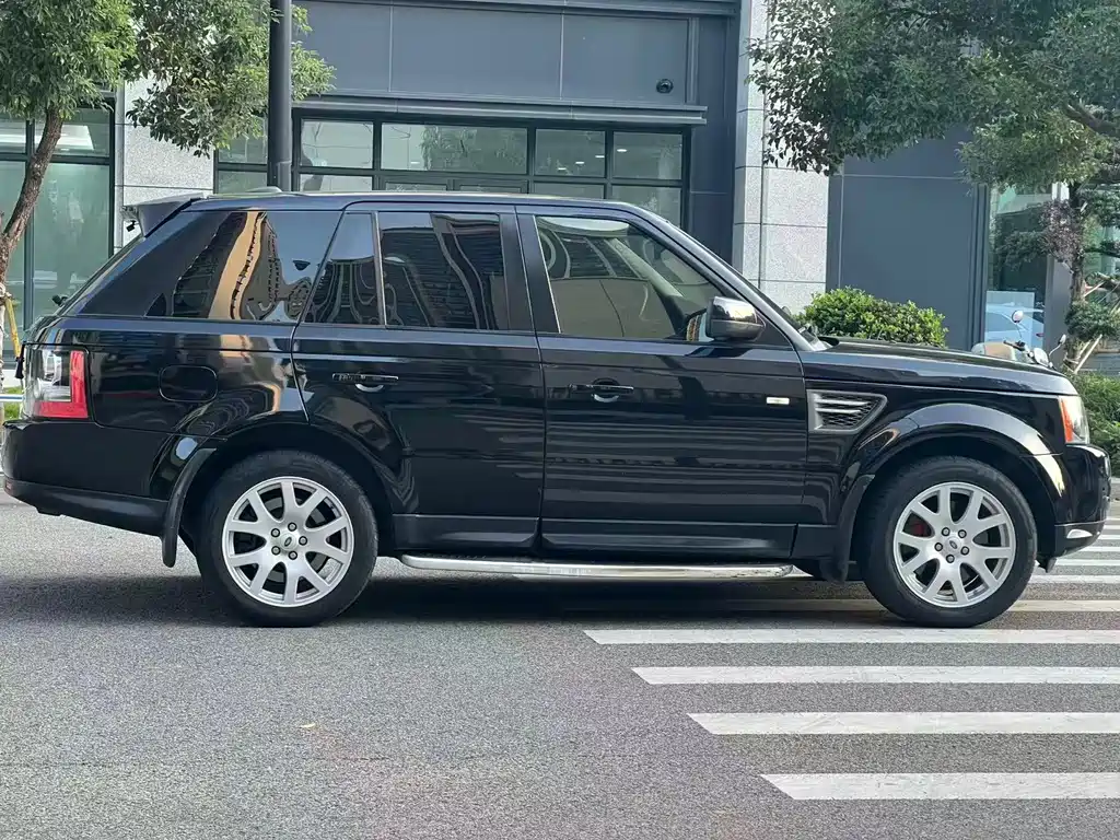Land Rover Sport — миниатюра 7