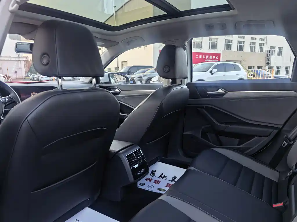 Volkswagen Sagitar — миниатюра 6