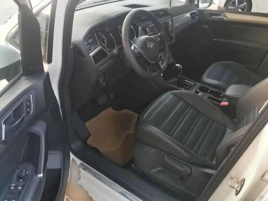 Volkswagen Touran — миниатюра 16