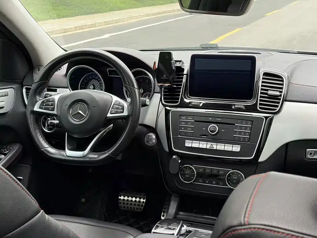 Mercedes-Benz GLE Coupe — миниатюра 14