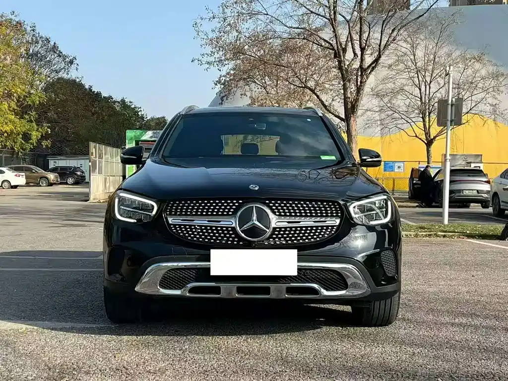 MERCEDES-BENZ GLC