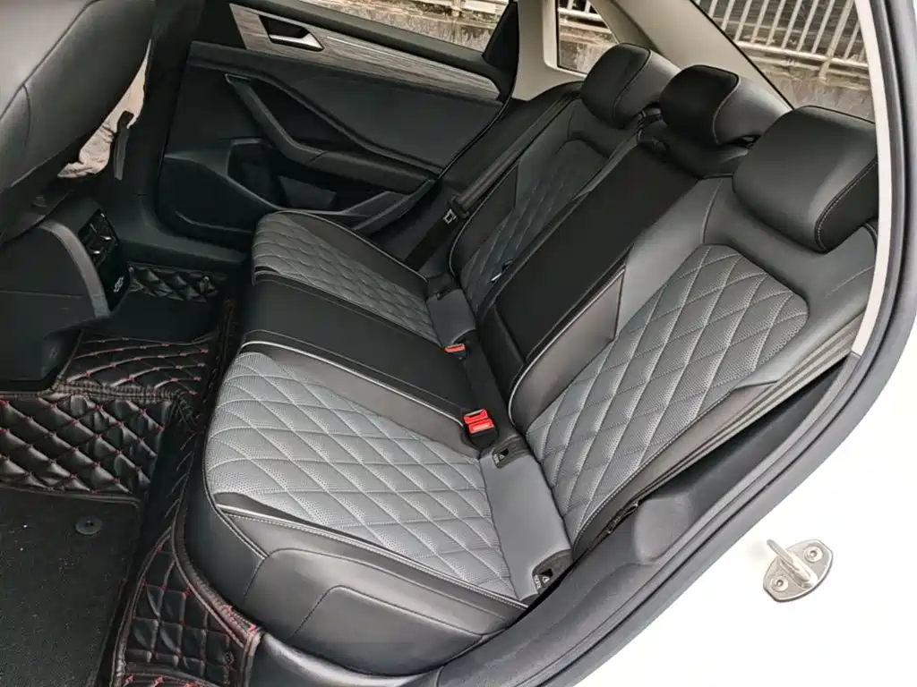 Volkswagen Sagitar — миниатюра 17