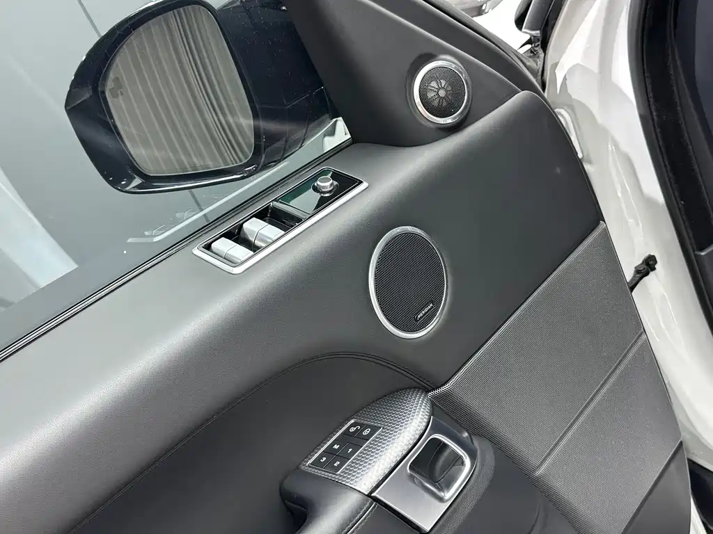 Land Rover Sport — миниатюра 7