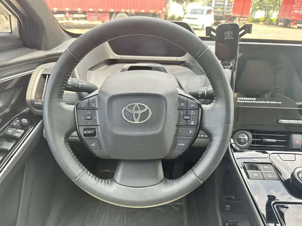 Toyota bZ4X — миниатюра 14