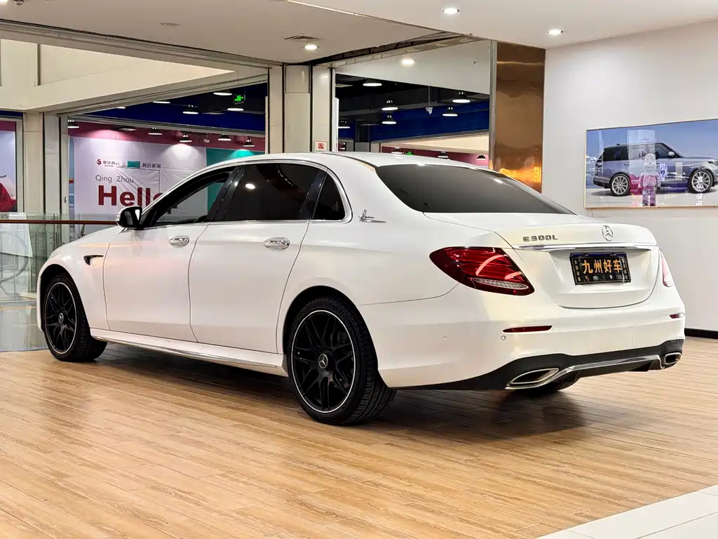Mercedes-Benz E-Class — миниатюра 5